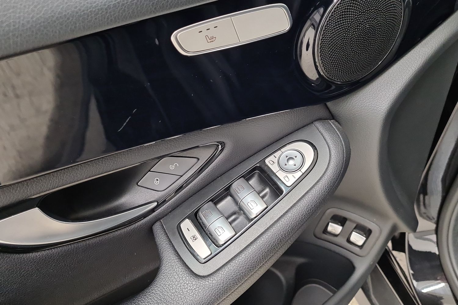 MERCEDES-BENZ GLC 2016