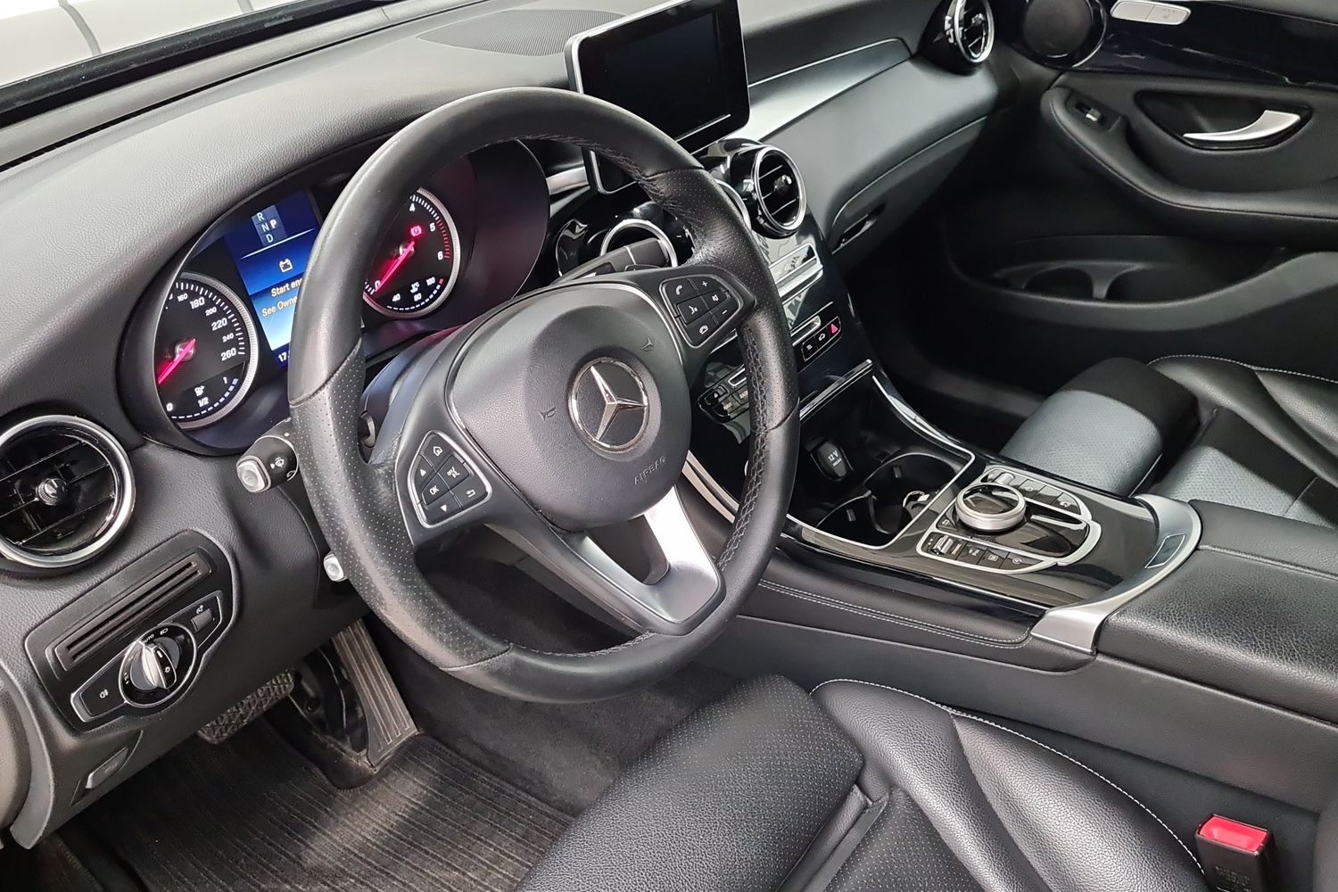 MERCEDES-BENZ GLC 2016