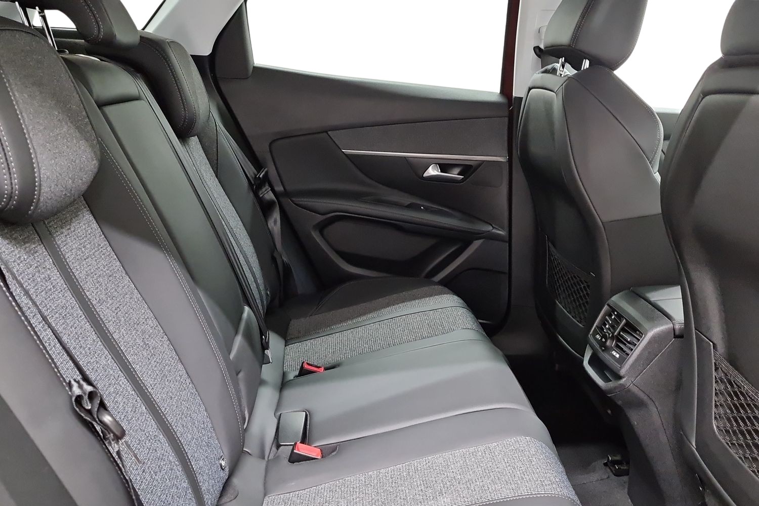 PEUGEOT 3008 2019
