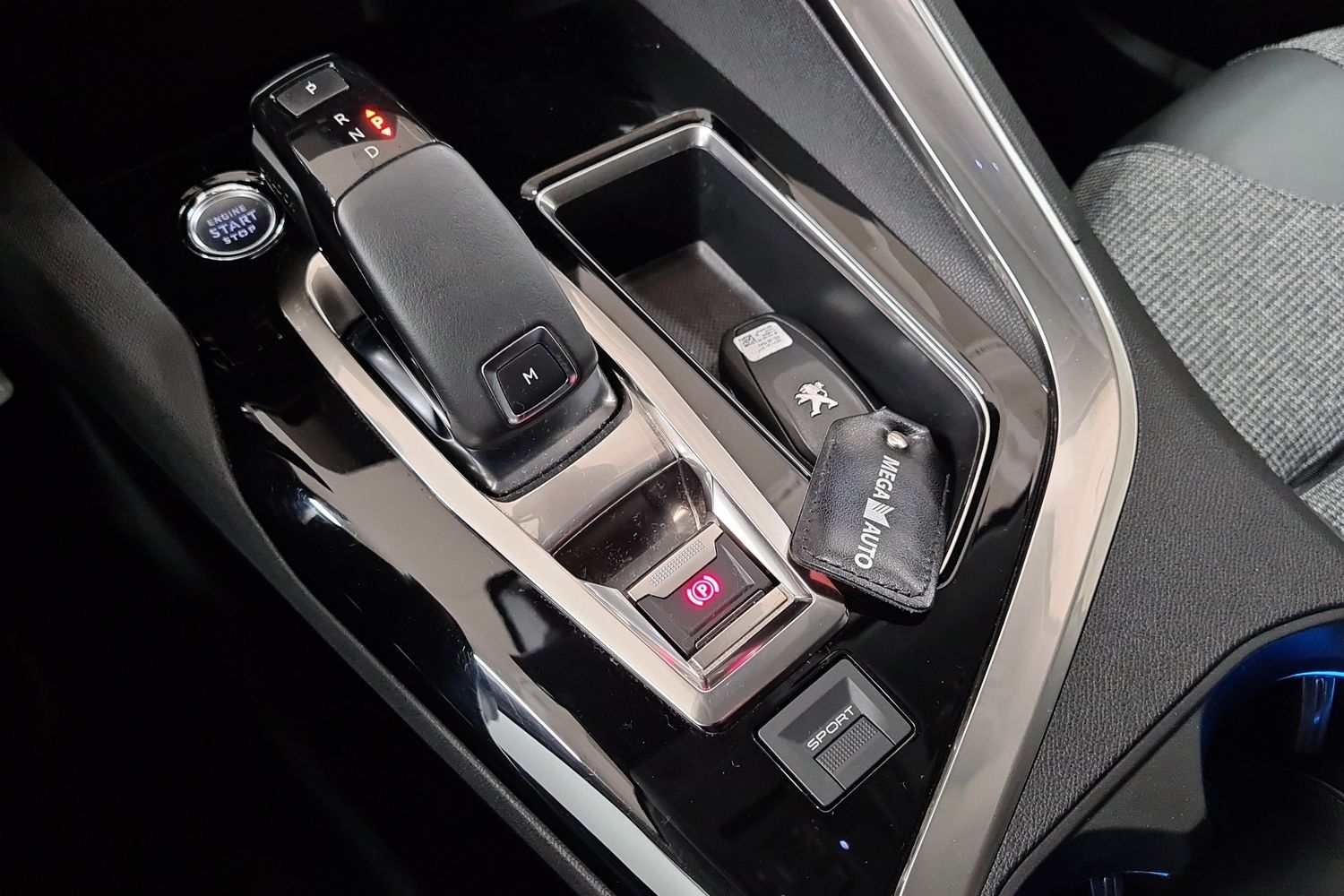PEUGEOT 3008 2019