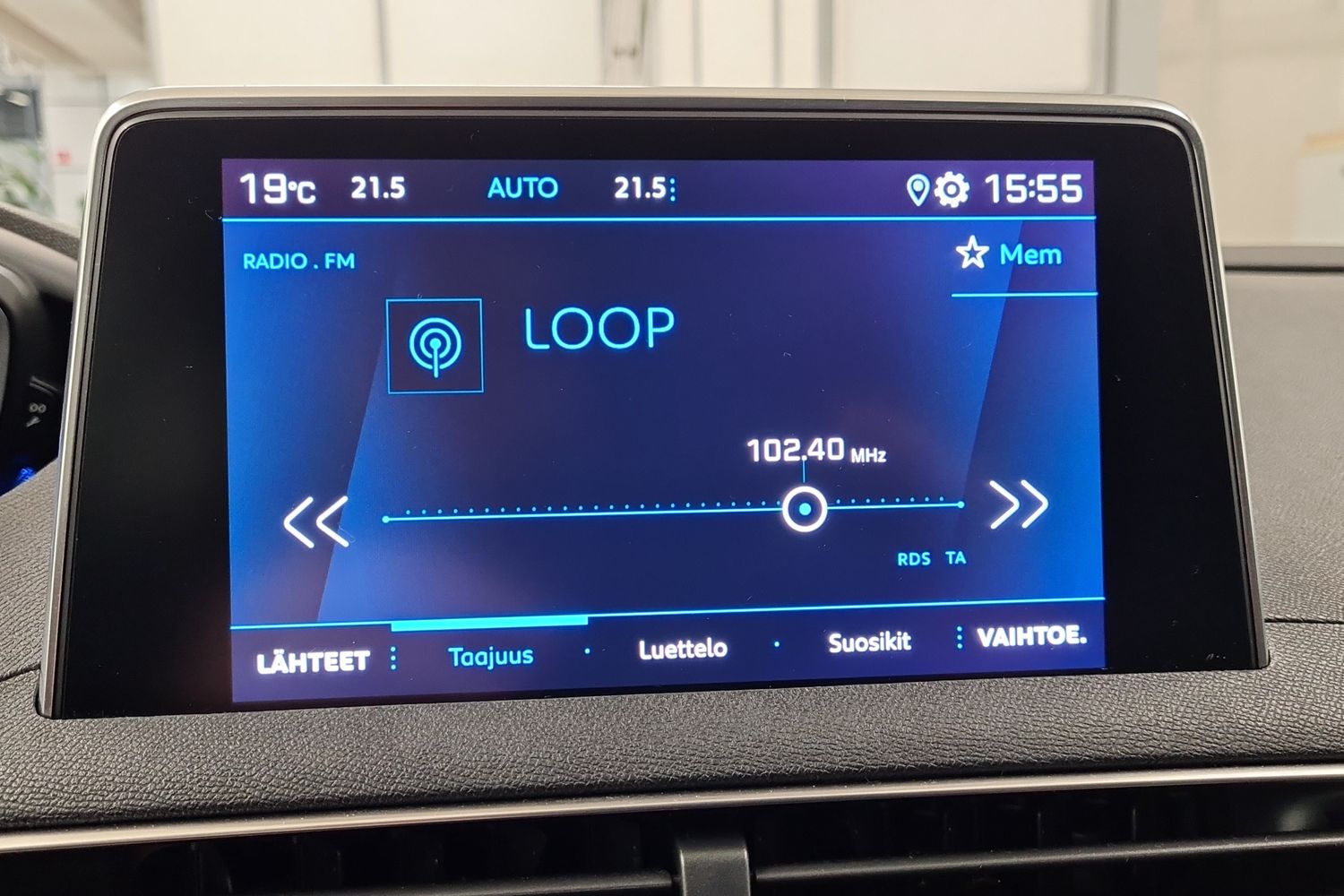 PEUGEOT 3008 2019