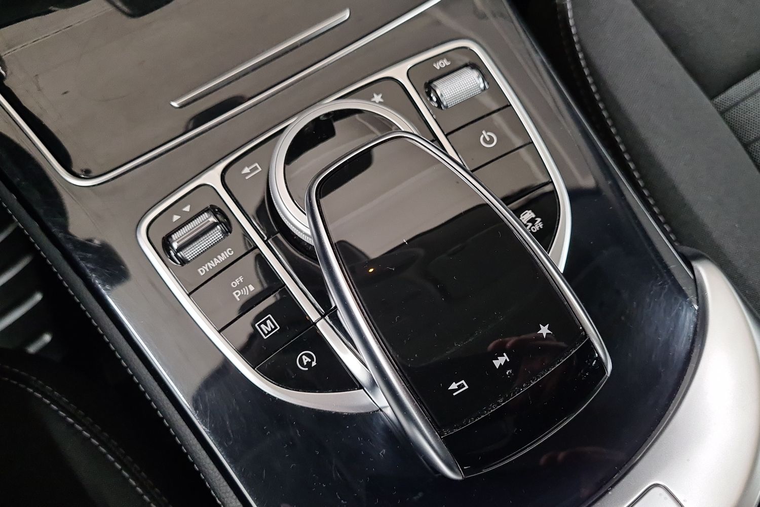 MERCEDES-BENZ GLC 2017