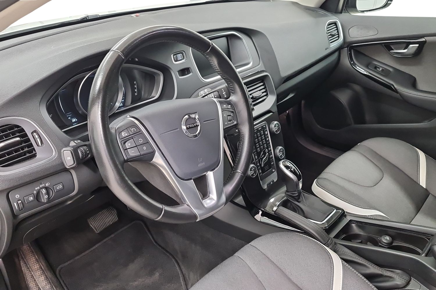 VOLVO V40 Cross Country 2019