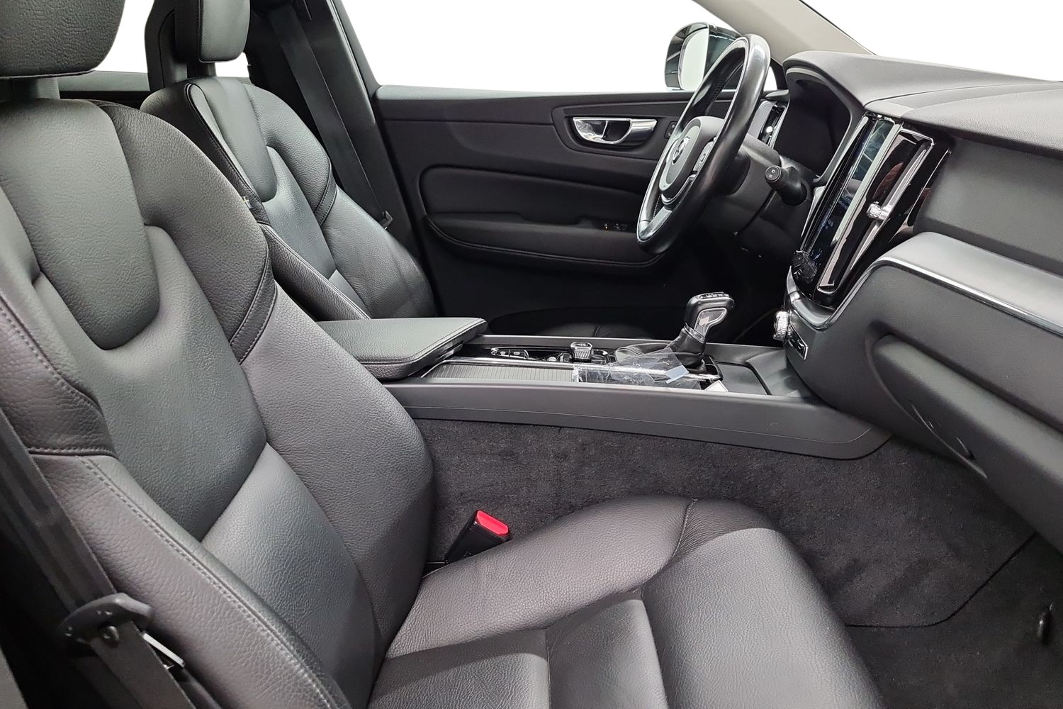 VOLVO XC60 2018