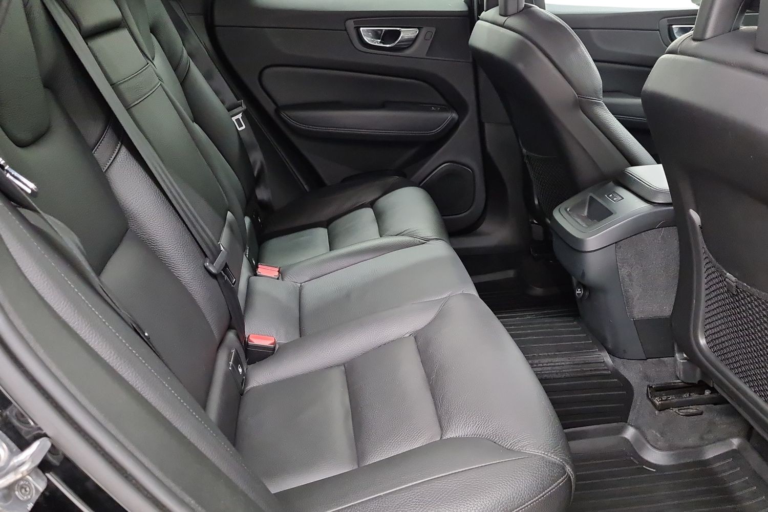VOLVO XC60 2018