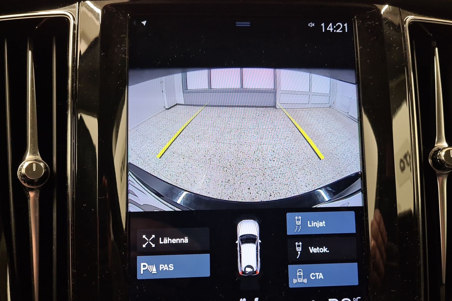 VOLVO XC60 2018