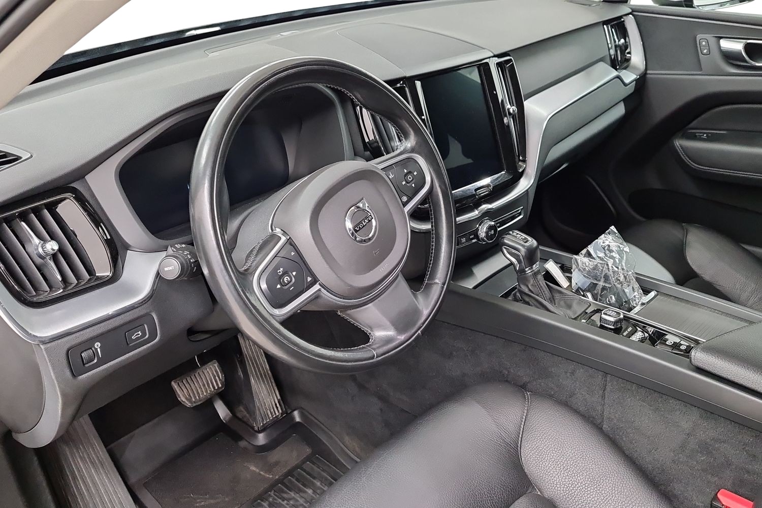 VOLVO XC60 2018