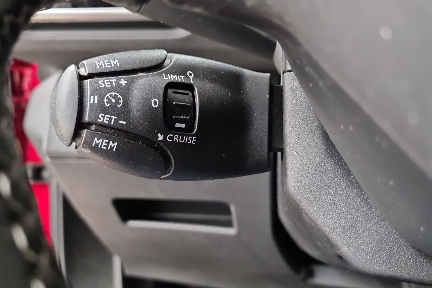 PEUGEOT 3008 2019