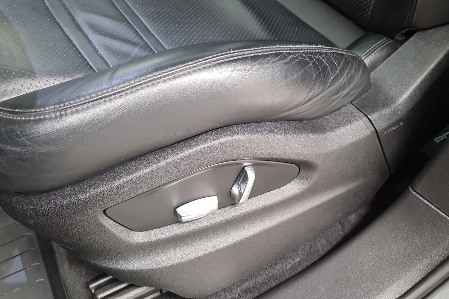PORSCHE Cayenne 2019