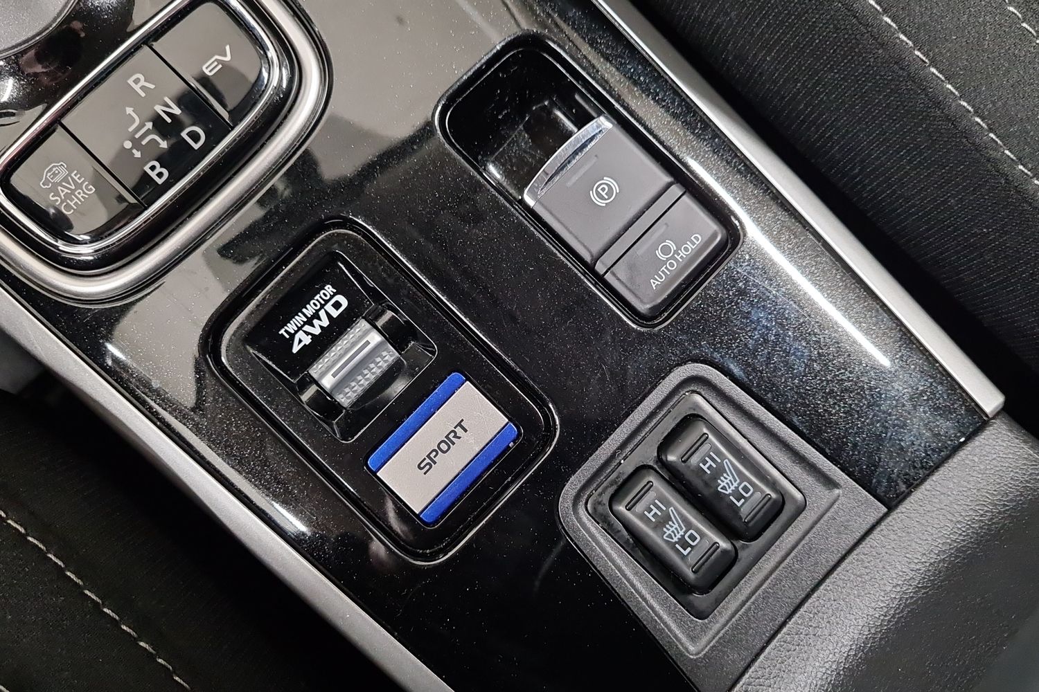 MITSUBISHI OUTLANDER PHEV 2019