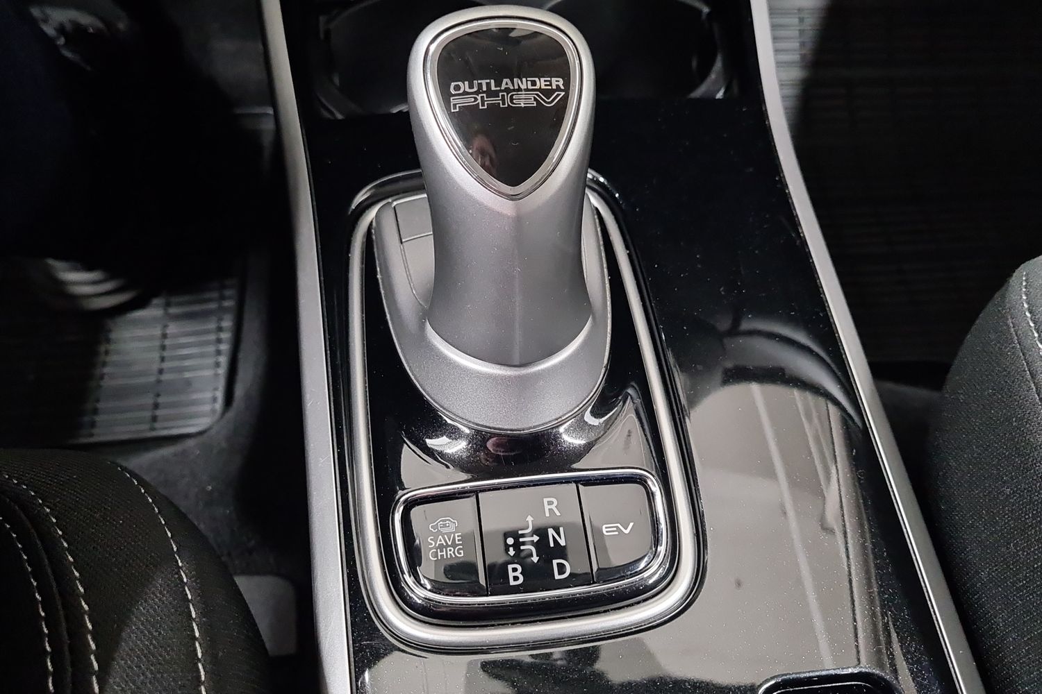 MITSUBISHI OUTLANDER PHEV 2019