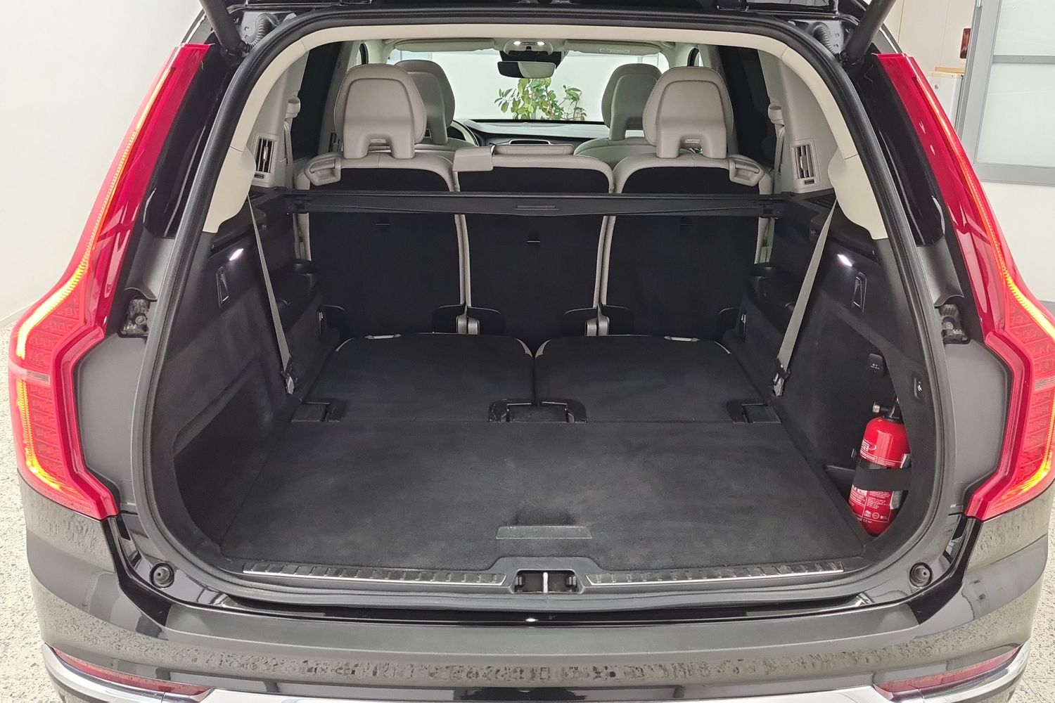 VOLVO XC90 13
