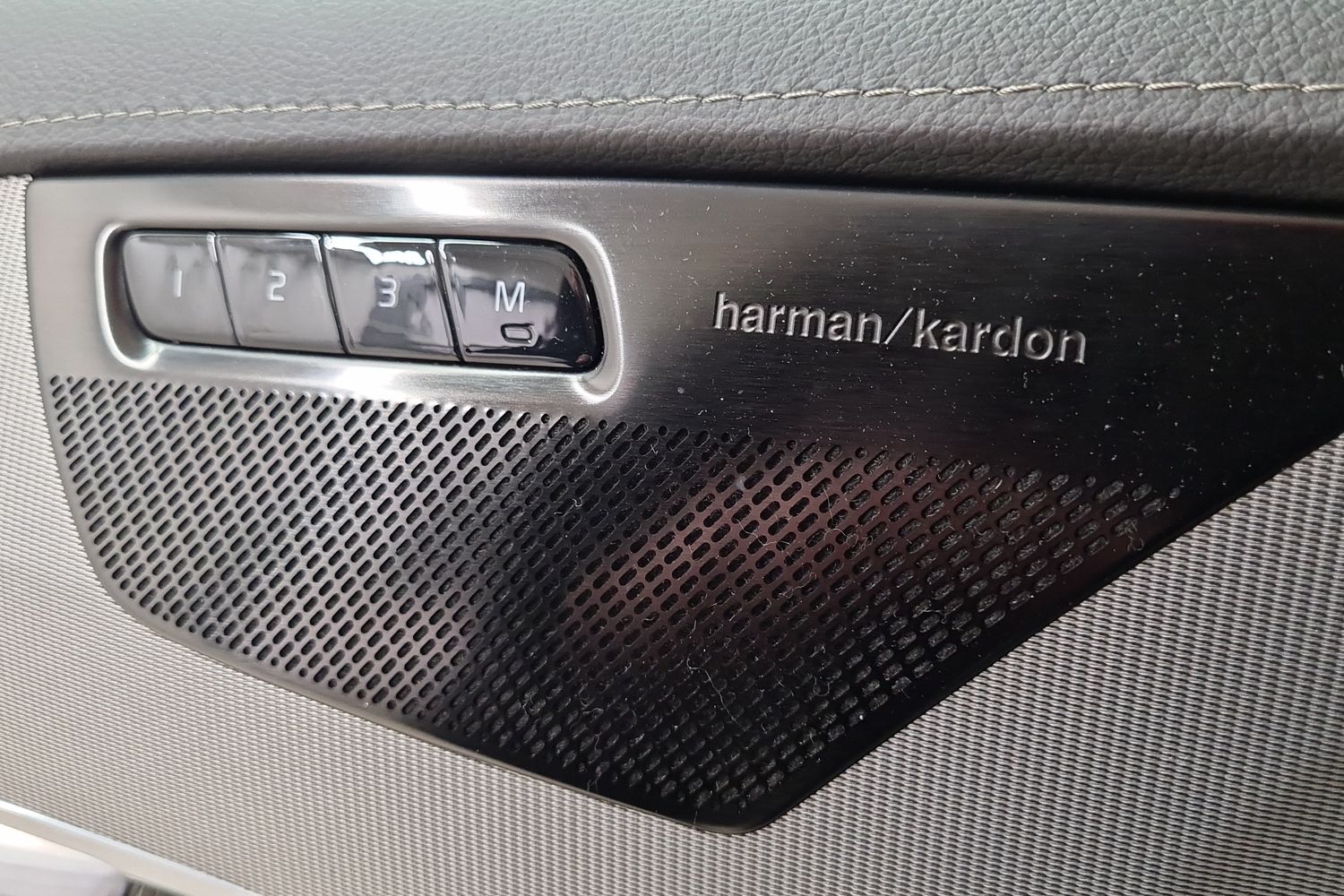 VOLVO XC90 19