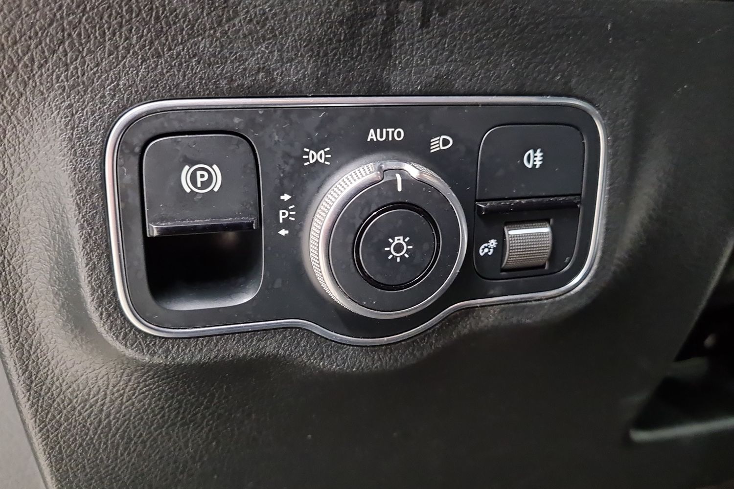 MERCEDES-BENZ B 2021