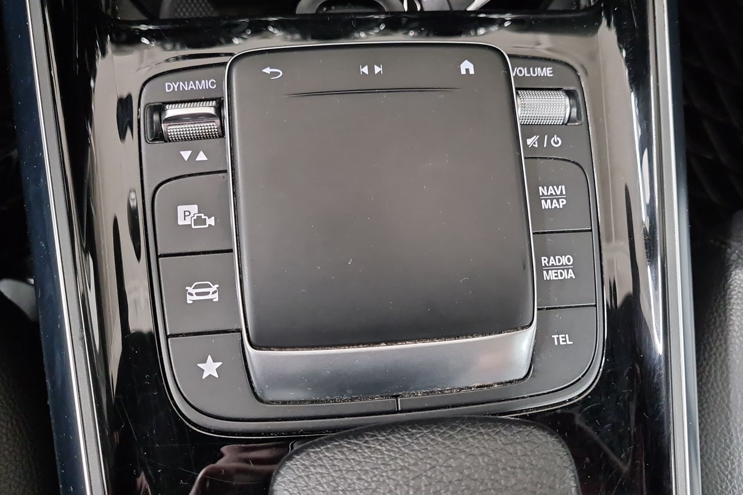 MERCEDES-BENZ B 2021