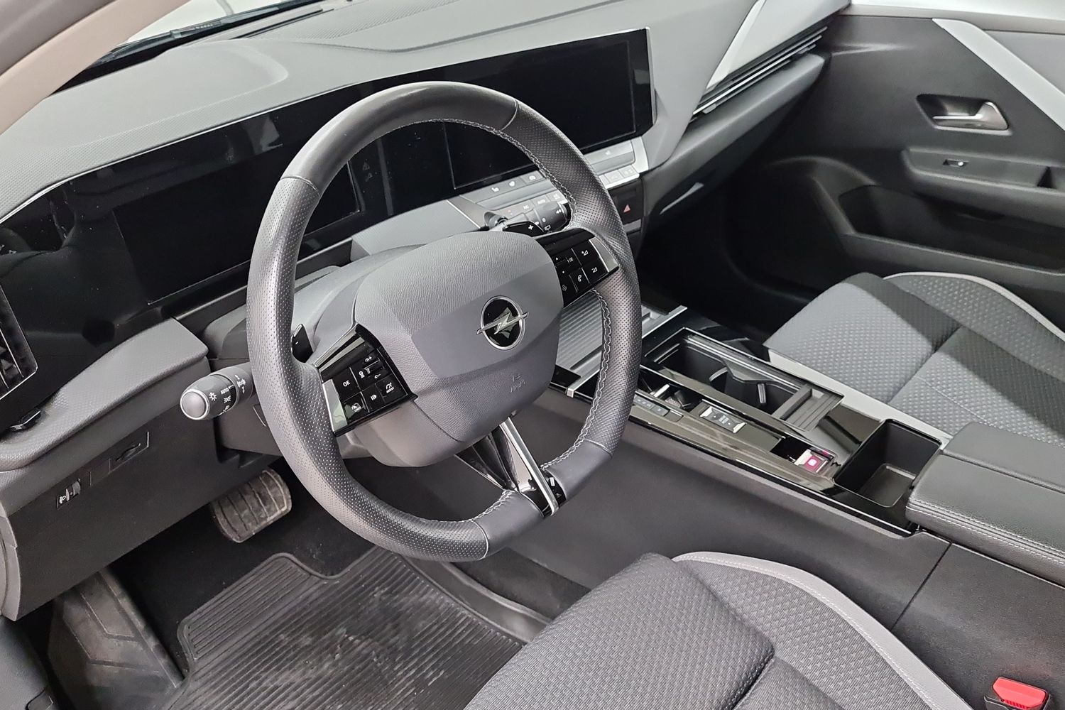 OPEL ASTRA 2024