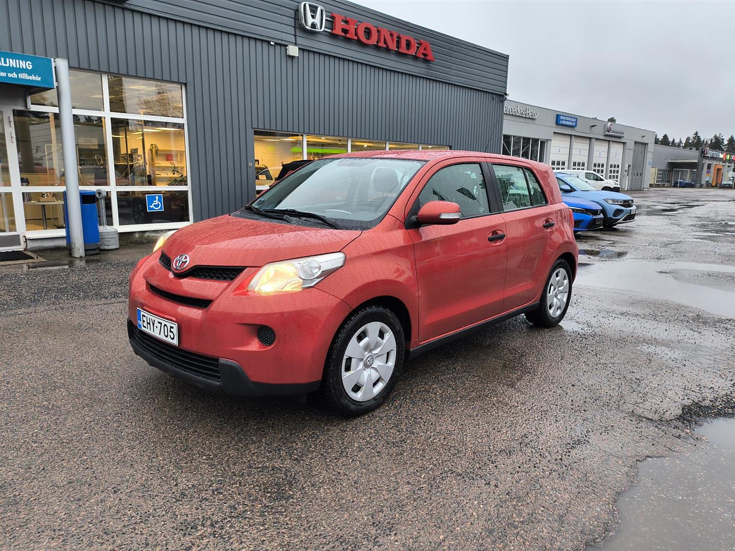 TOYOTA Urban Cruiser 2009