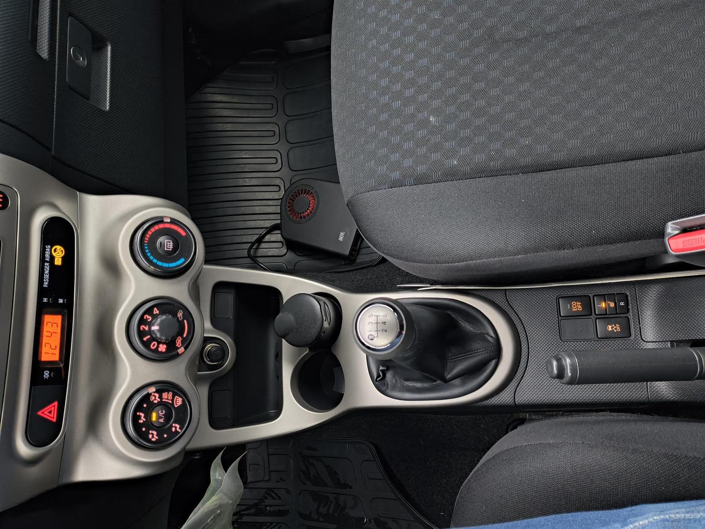 TOYOTA Urban Cruiser 2009