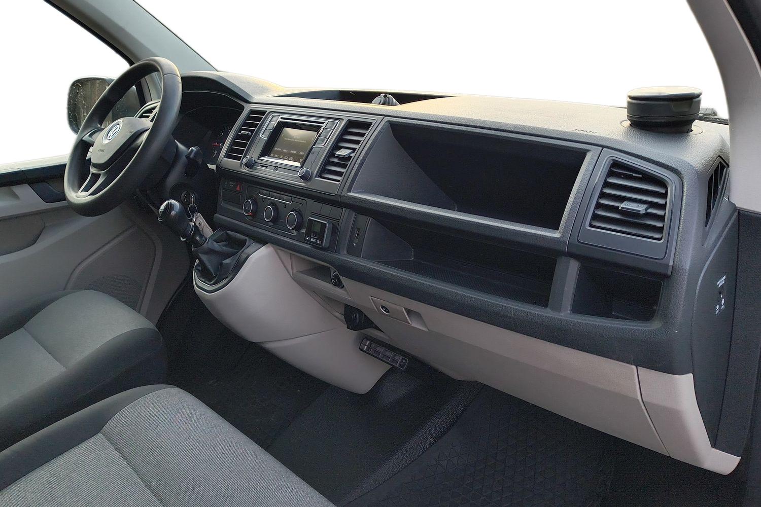 VOLKSWAGEN TRANSPORTER 2018