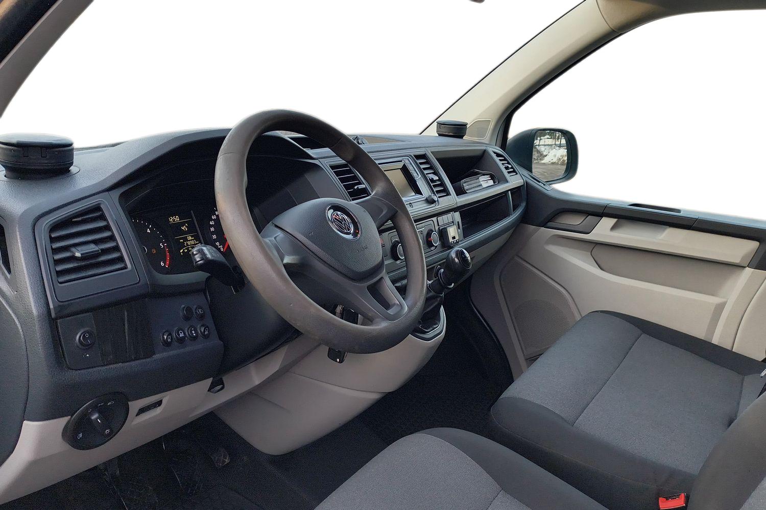 VOLKSWAGEN TRANSPORTER 2018