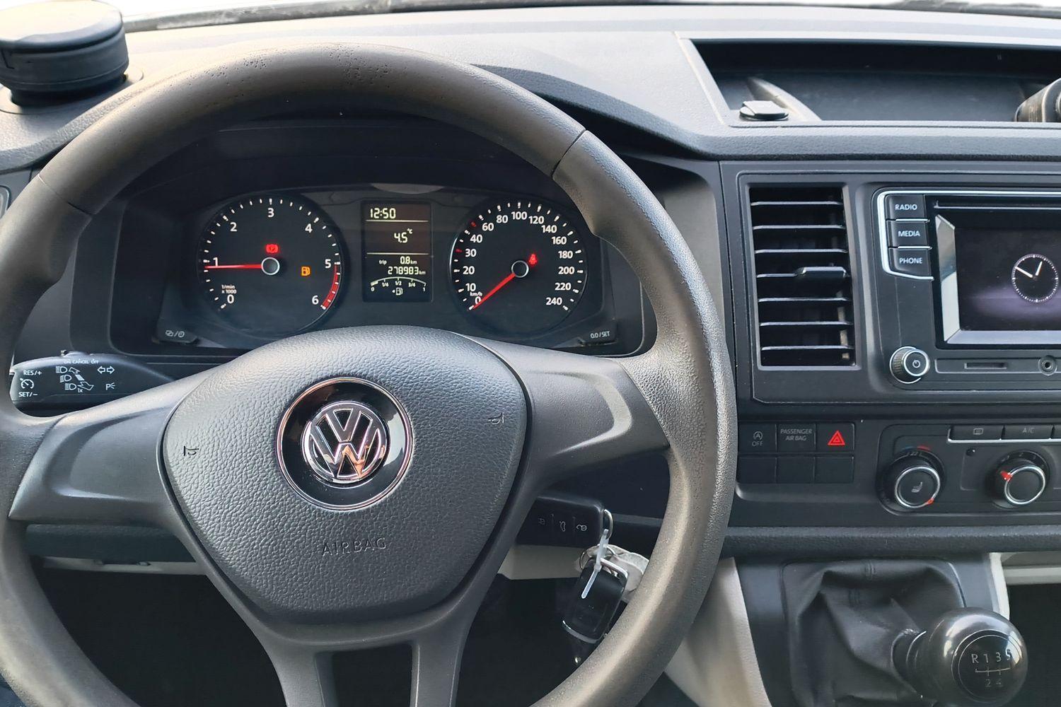 VOLKSWAGEN TRANSPORTER 2018