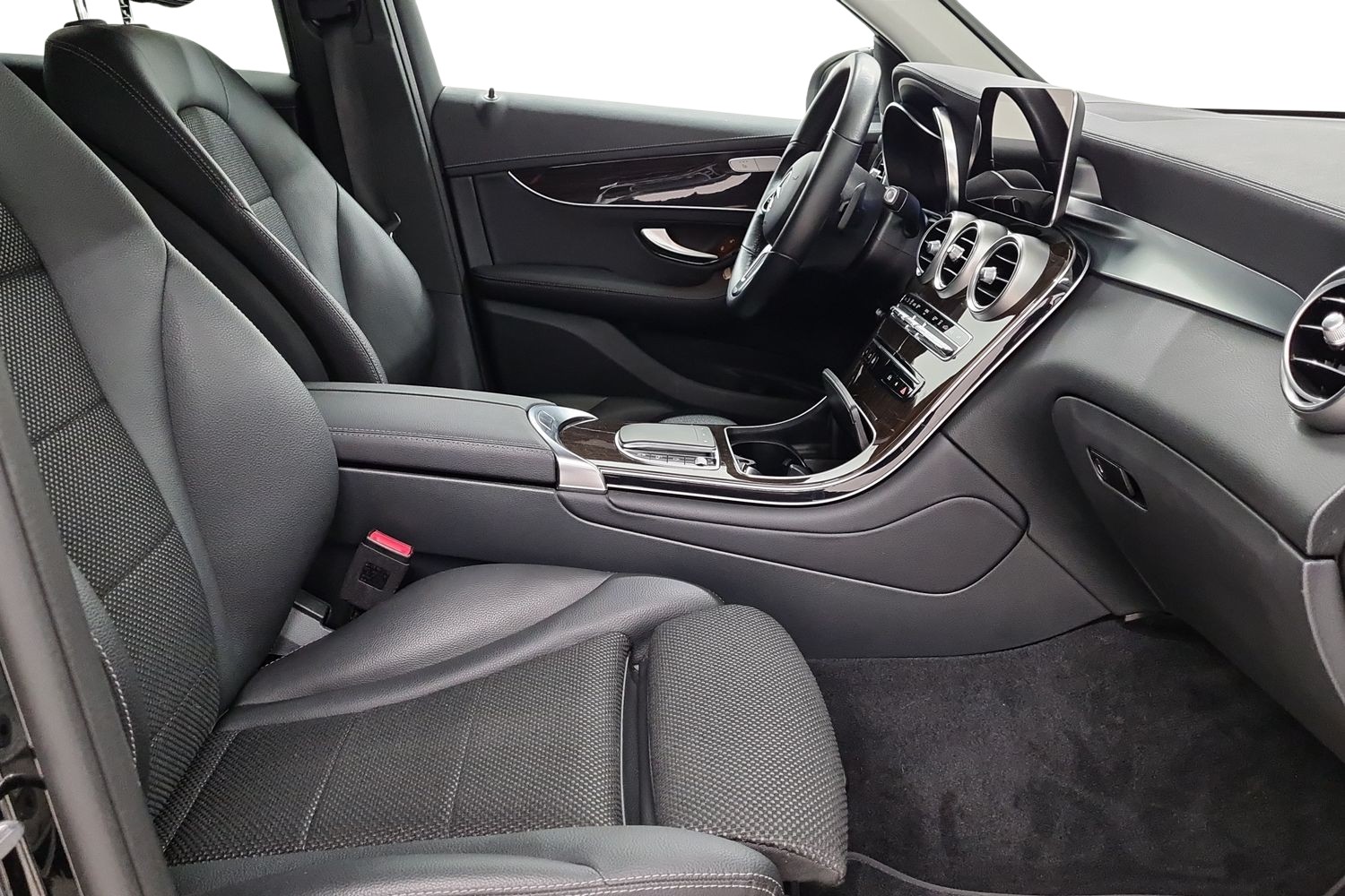 MERCEDES-BENZ GLC 2021