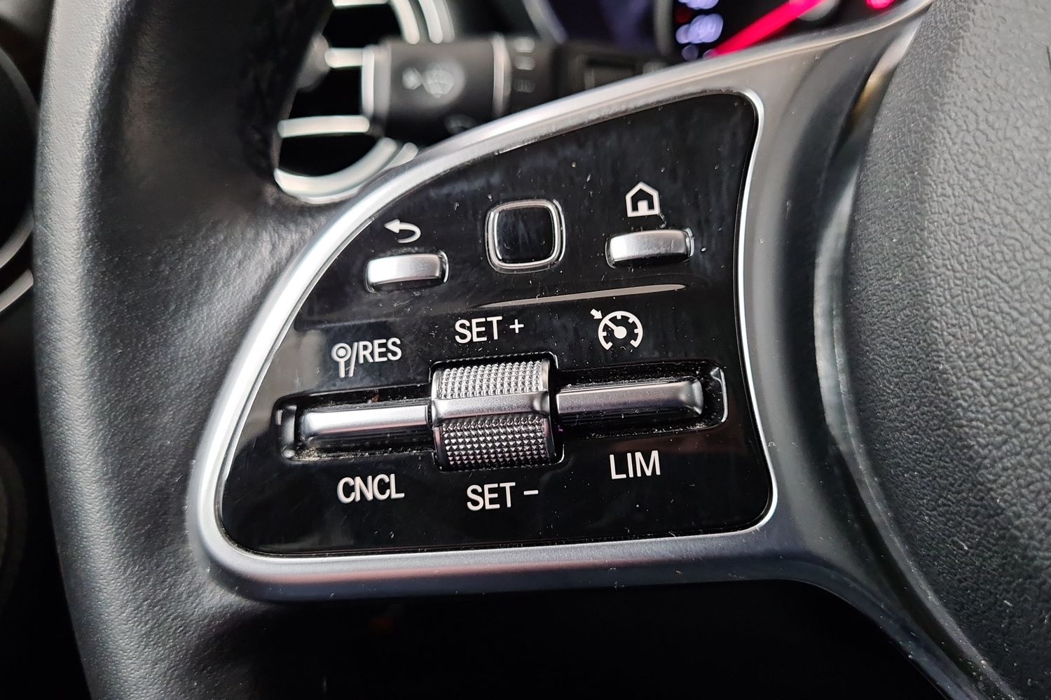 MERCEDES-BENZ GLC 2021