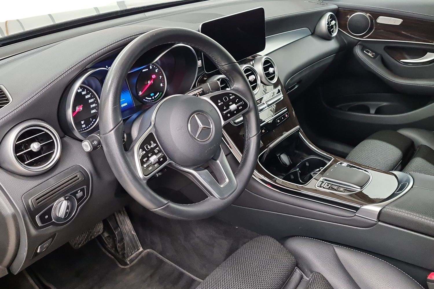 MERCEDES-BENZ GLC 2021