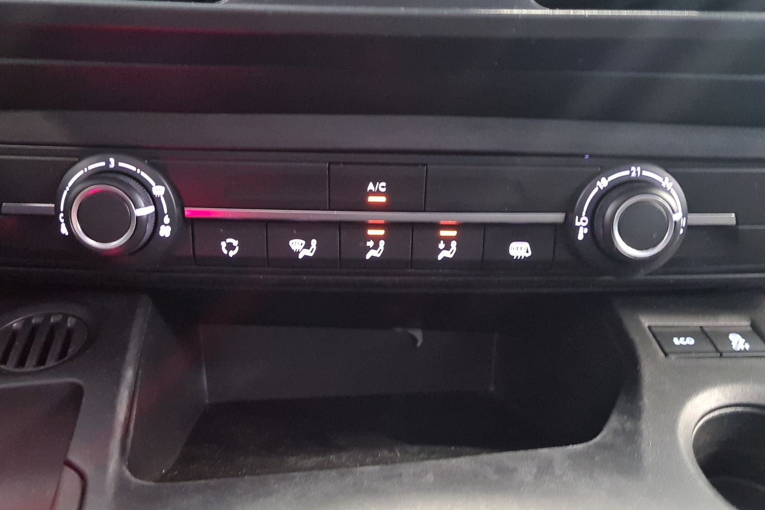 PEUGEOT PARTNER 2023