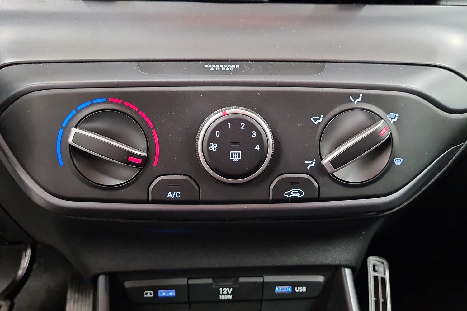 HYUNDAI i20 Hatchback 2024