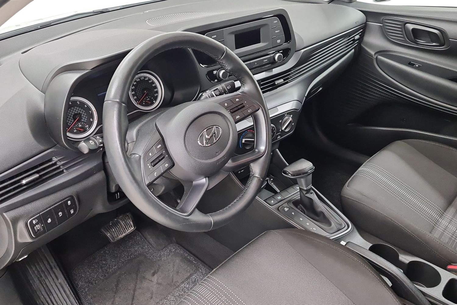 HYUNDAI i20 Hatchback 2024