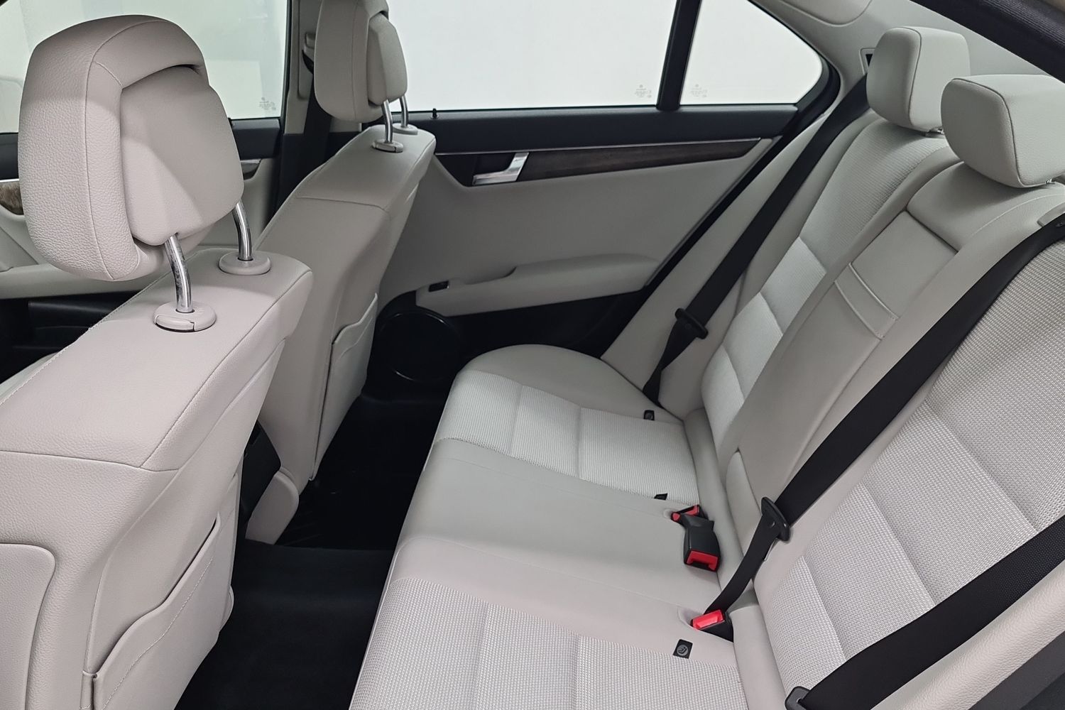 MERCEDES-BENZ C 2010