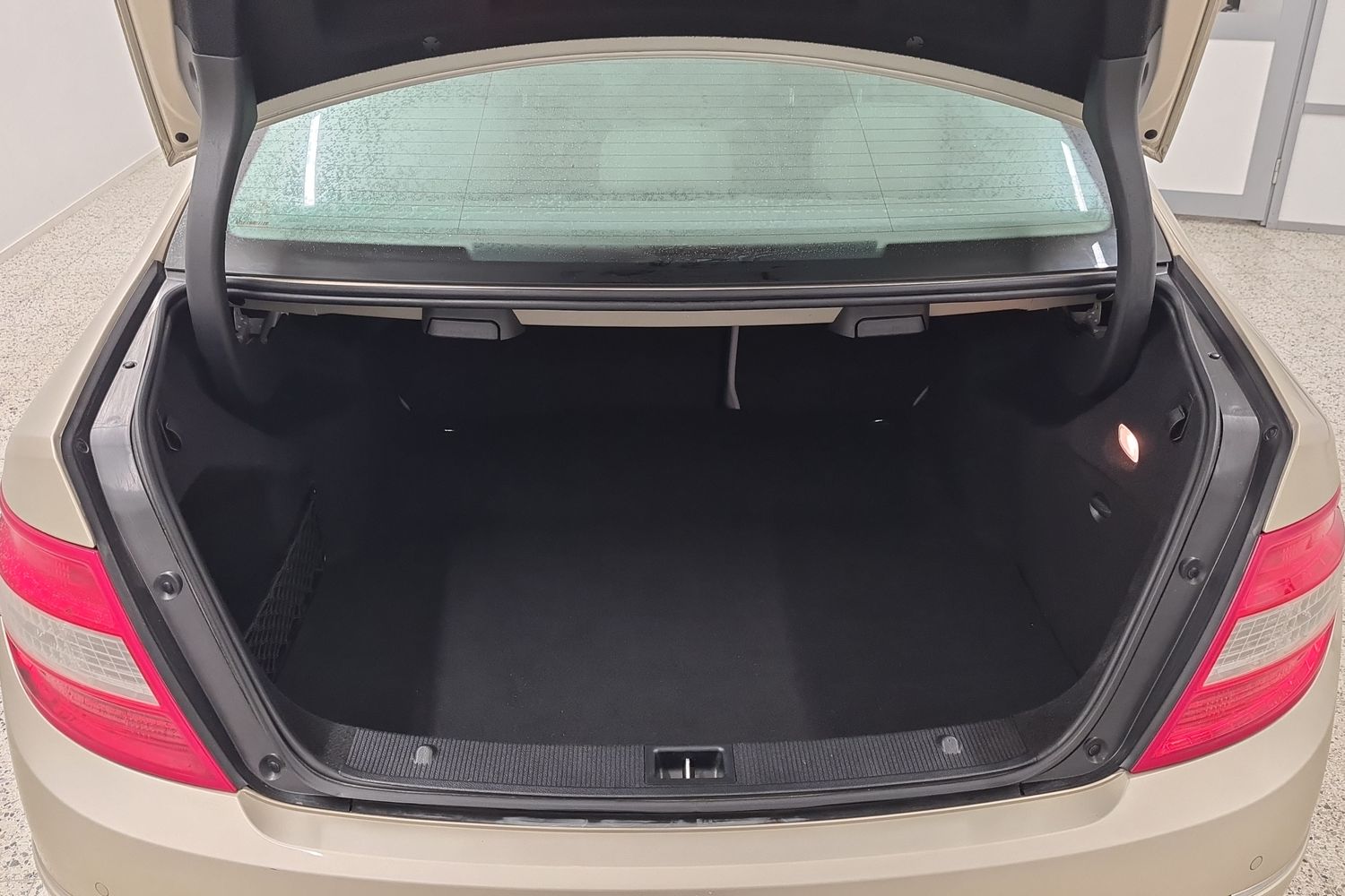 MERCEDES-BENZ C 2010