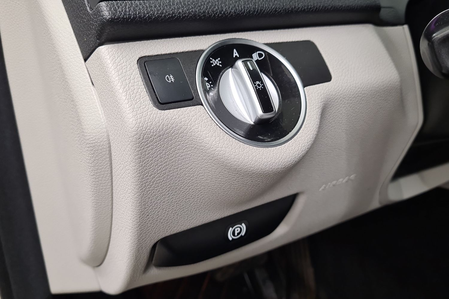 MERCEDES-BENZ C 2010