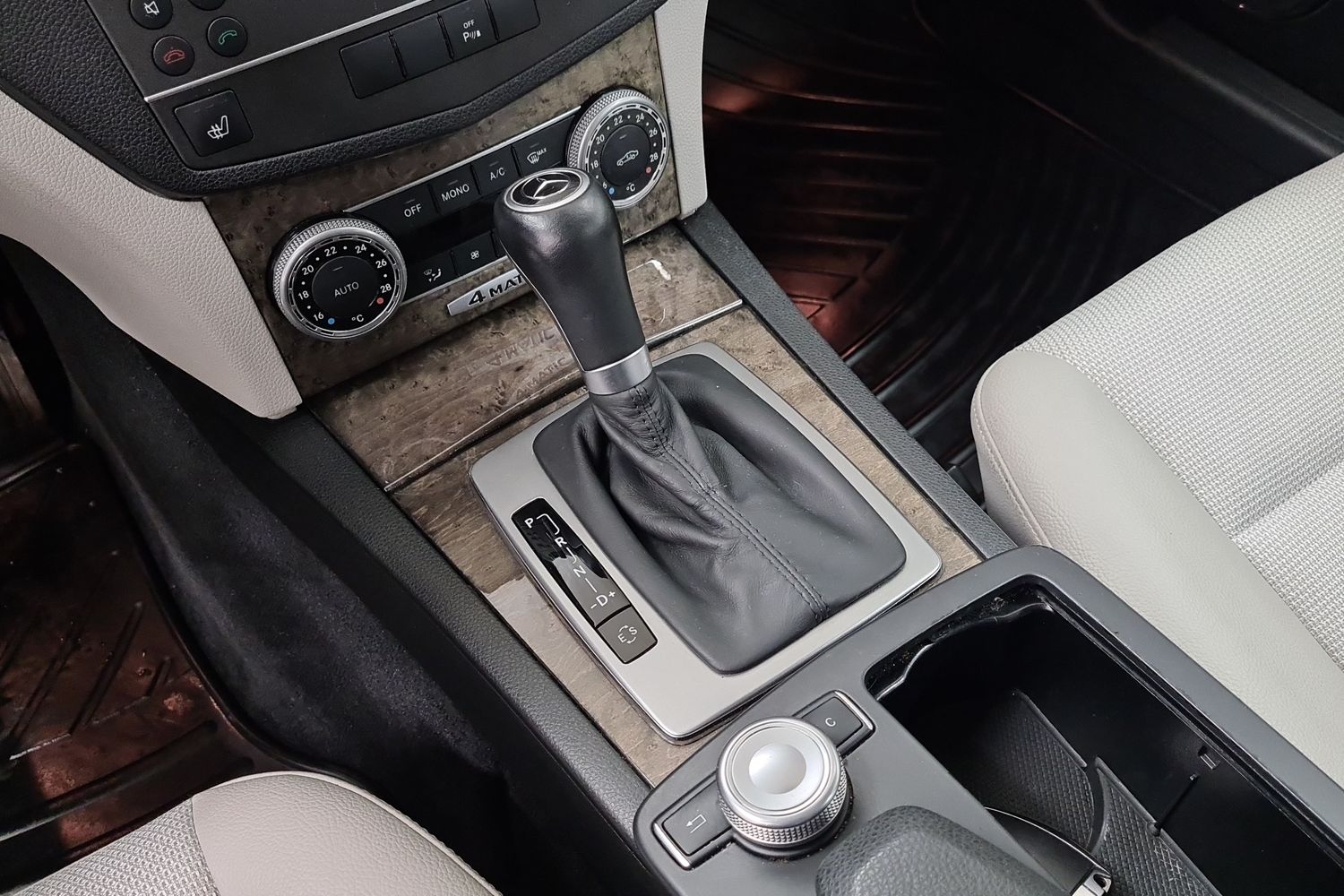 MERCEDES-BENZ C 2010