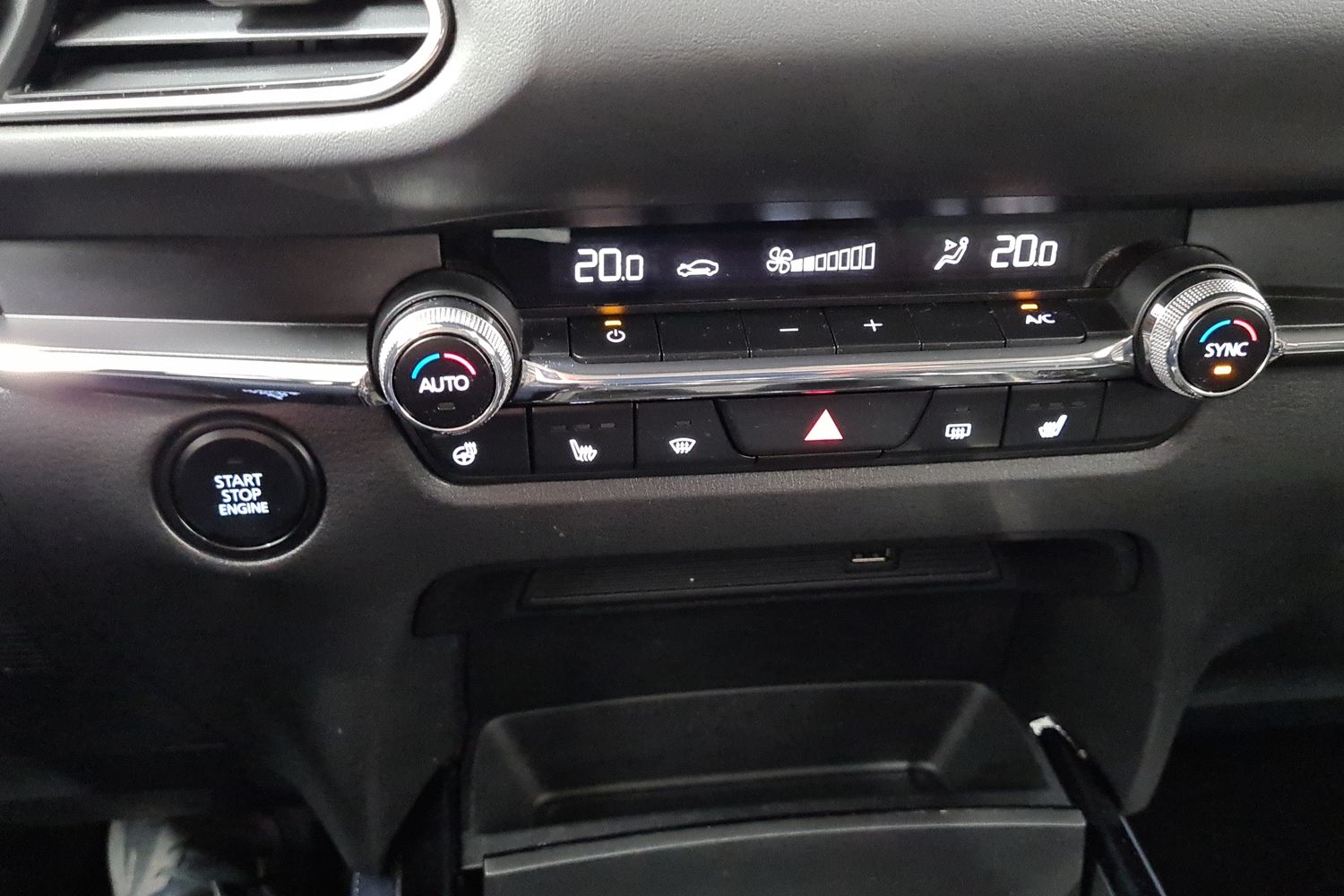 MAZDA CX-30 2020
