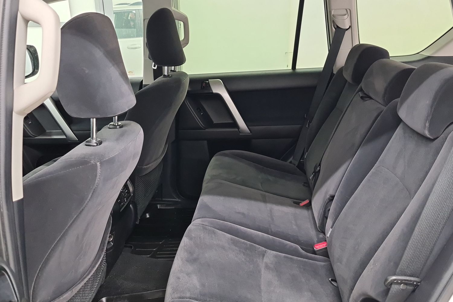 TOYOTA LAND CRUISER 2016