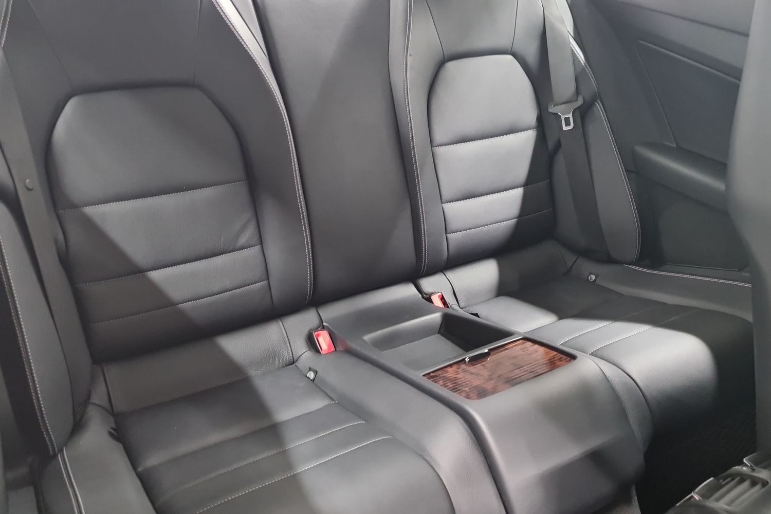 MERCEDES-BENZ E 2009