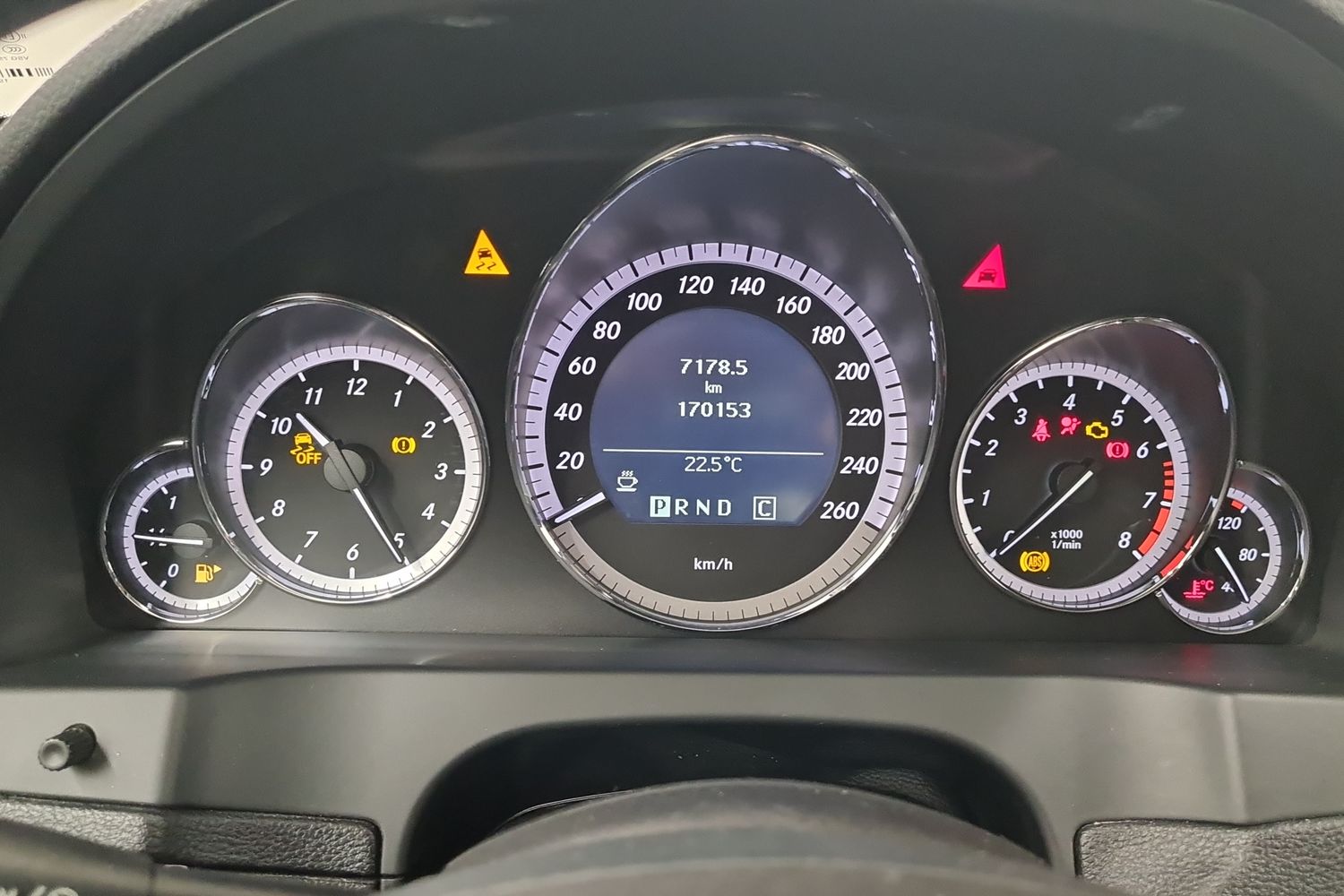 MERCEDES-BENZ E 2009