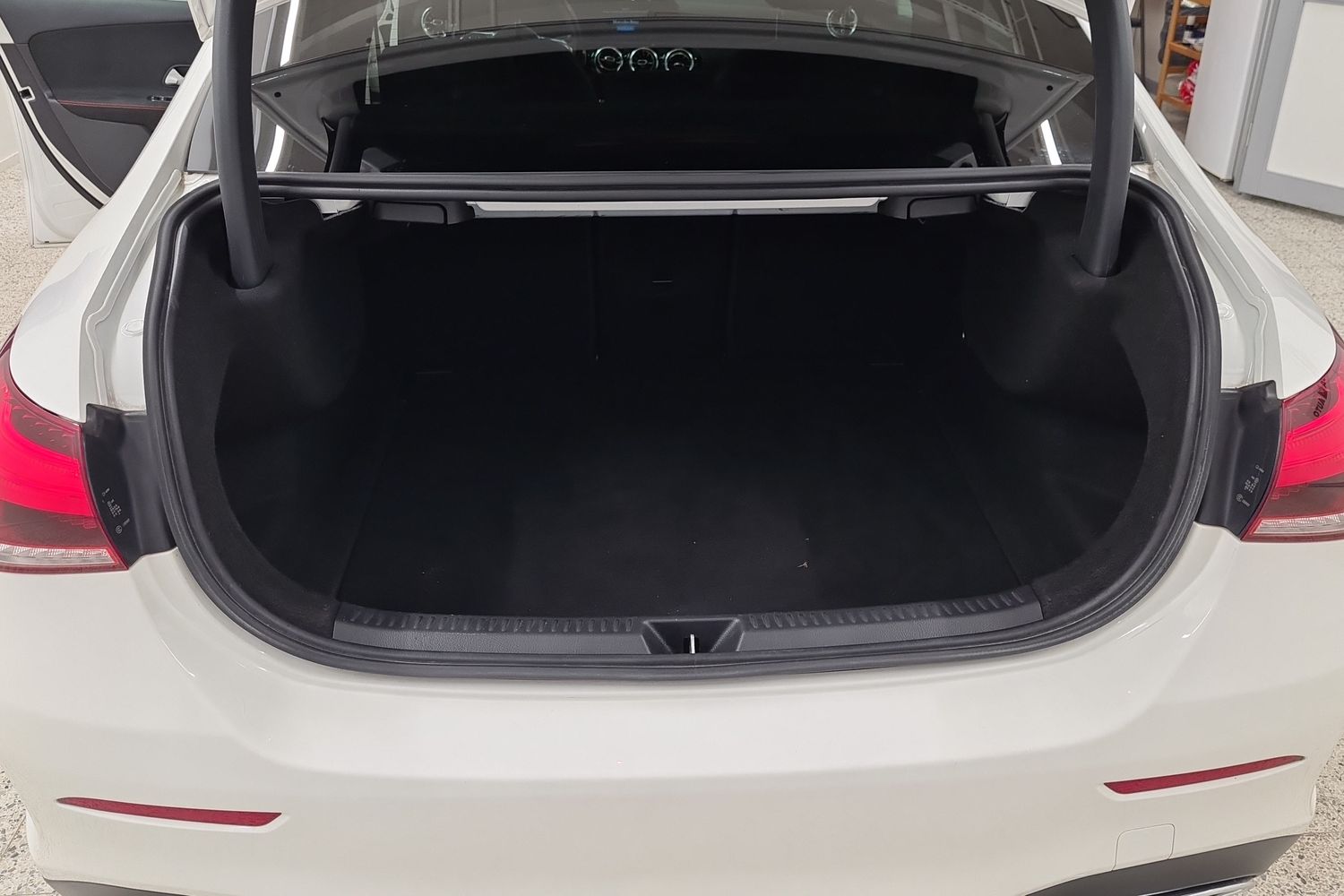 MERCEDES-BENZ A 2019