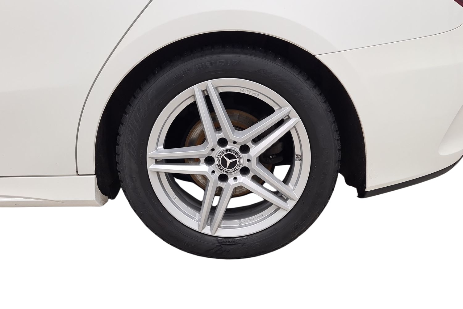 MERCEDES-BENZ A 2019