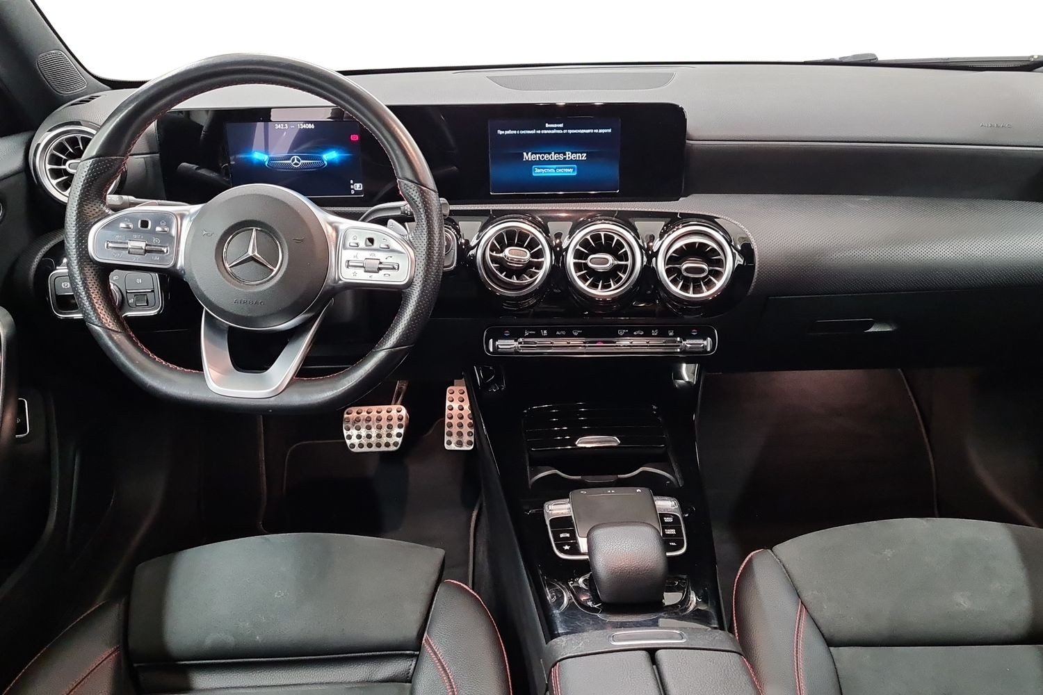 MERCEDES-BENZ A 2019