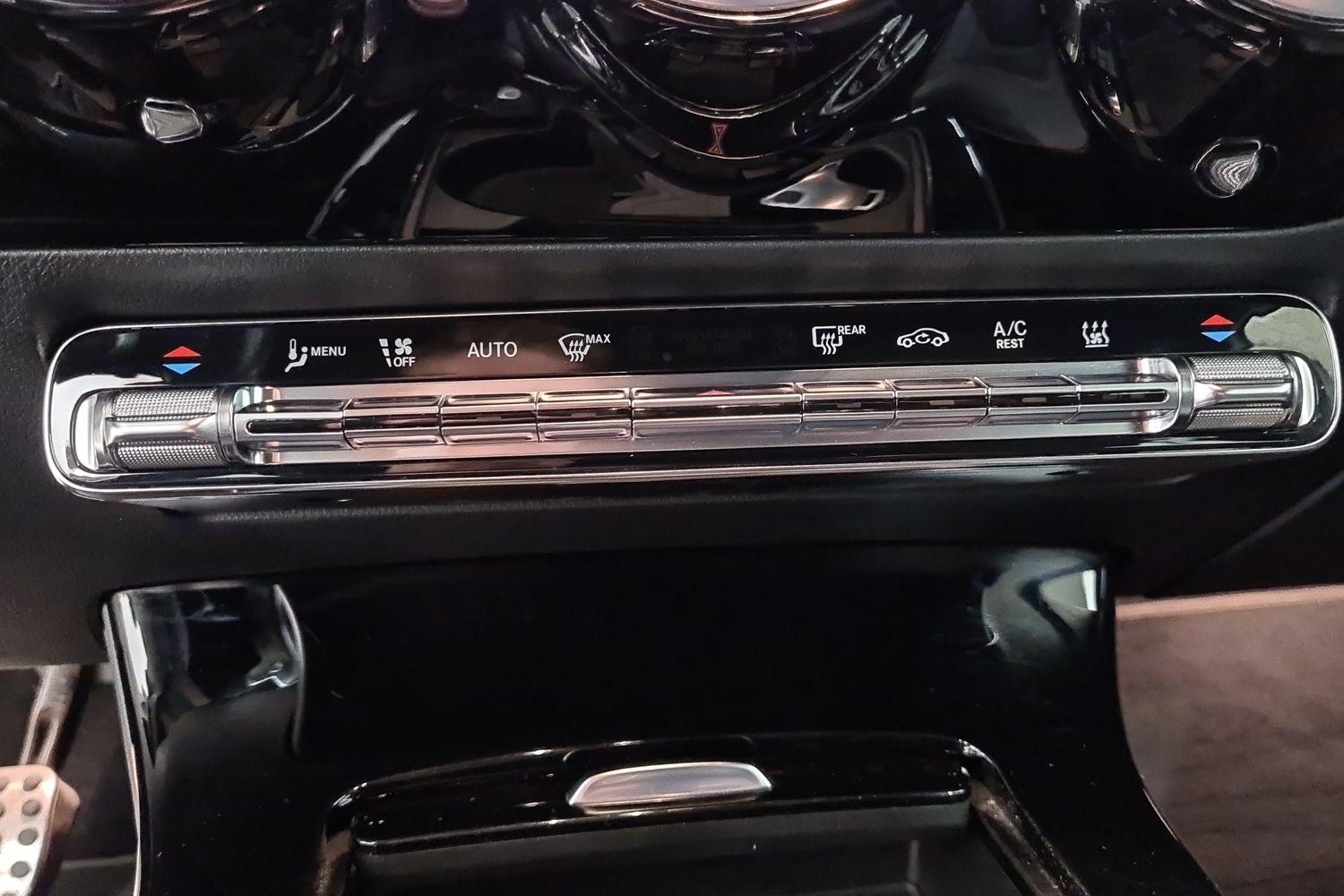 MERCEDES-BENZ A 2019