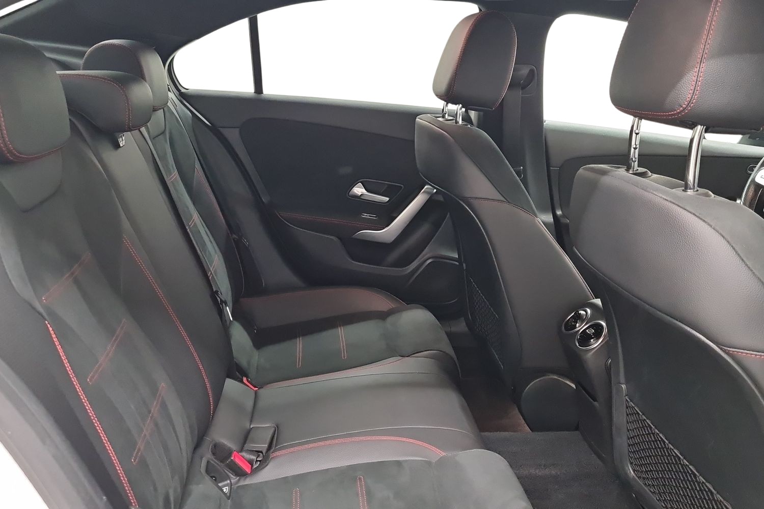 MERCEDES-BENZ A 2019