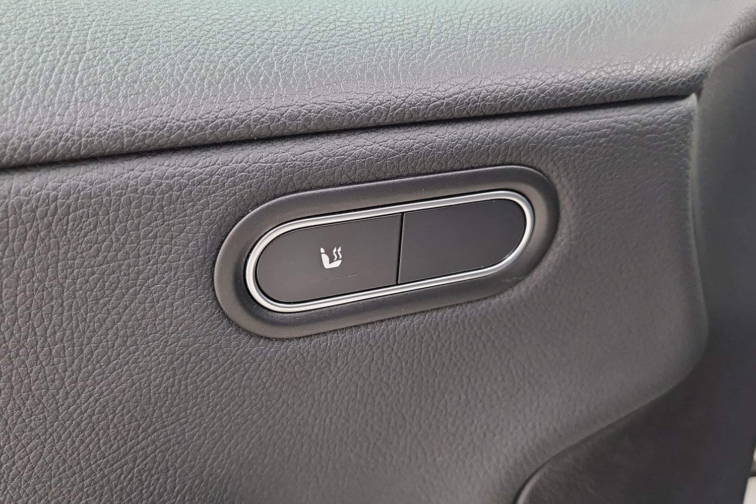 MERCEDES-BENZ A 2021