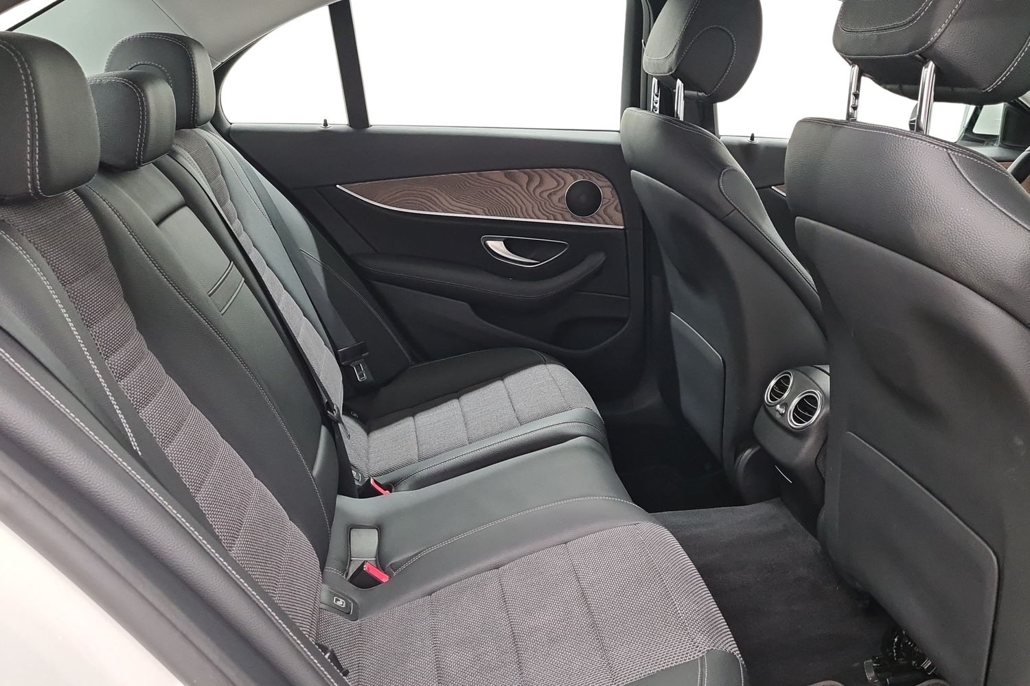 MERCEDES-BENZ E 2020