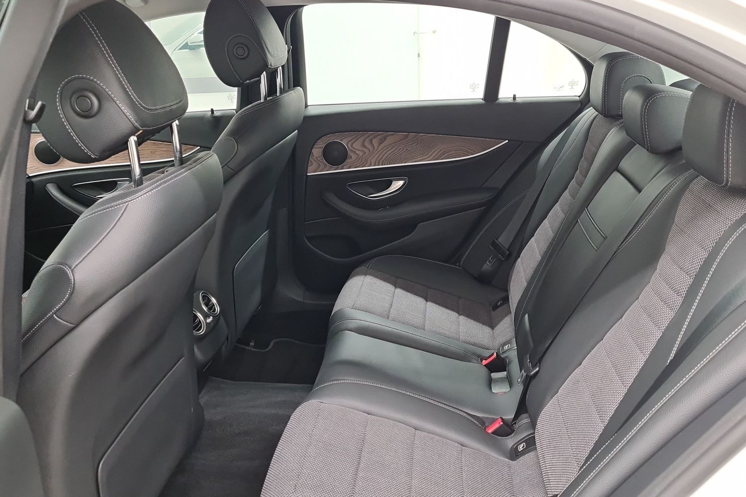 MERCEDES-BENZ E 2020