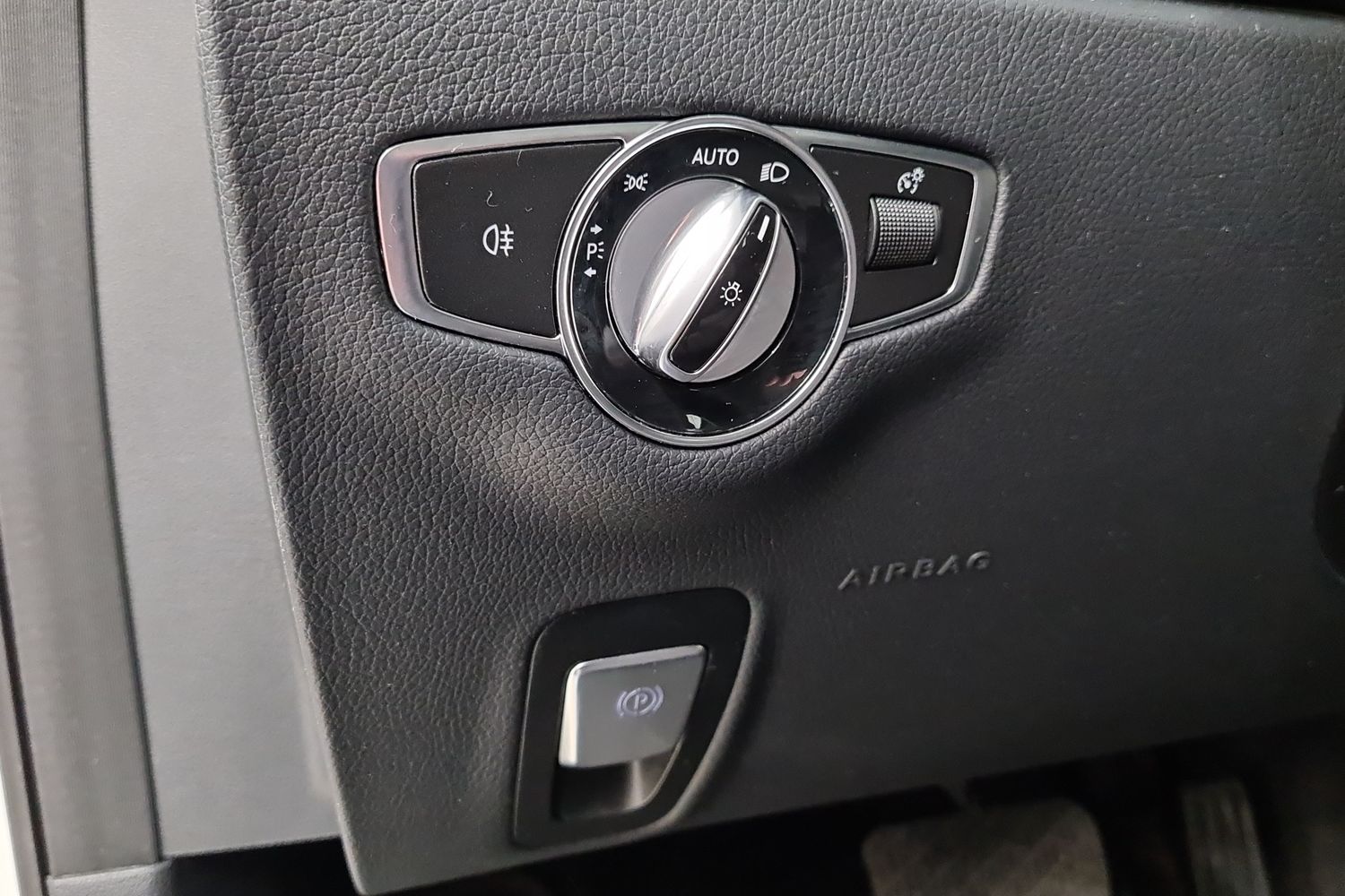 MERCEDES-BENZ E 2020