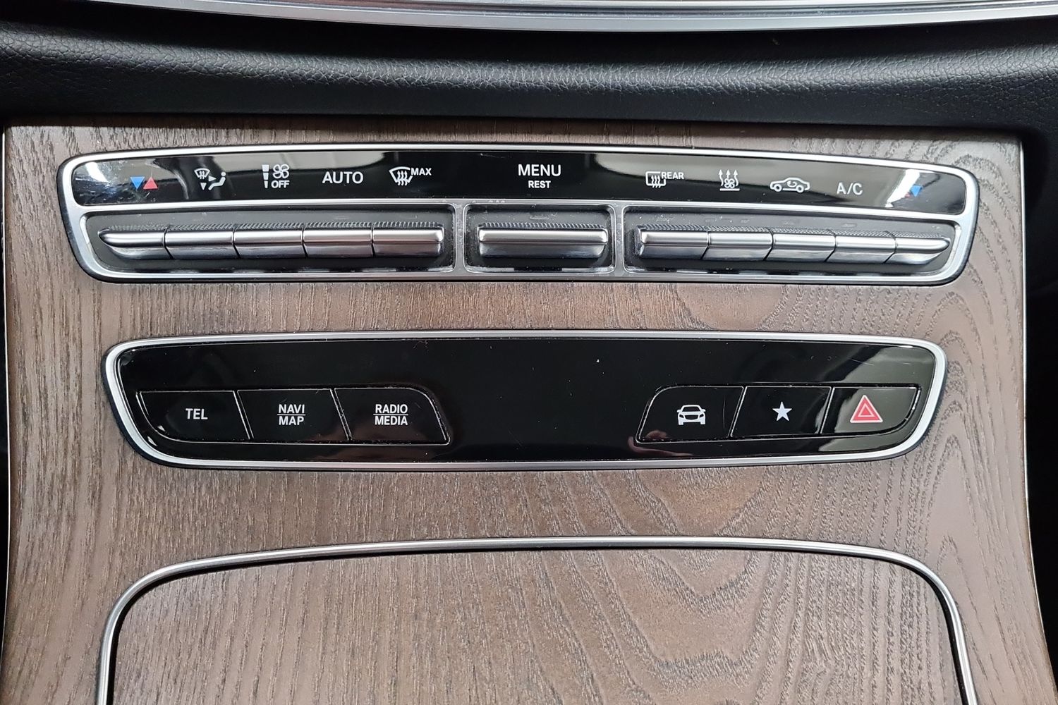 MERCEDES-BENZ E 2020