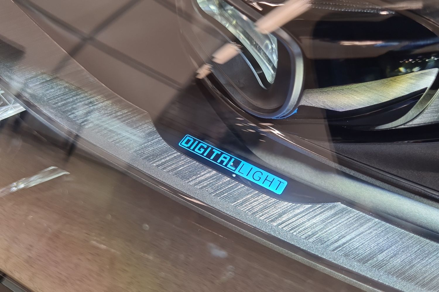 MERCEDES-BENZ EQE 2023